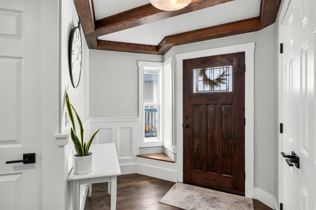 200 Douglas Ridge Circle SE, Calgary — photo 4 of 46