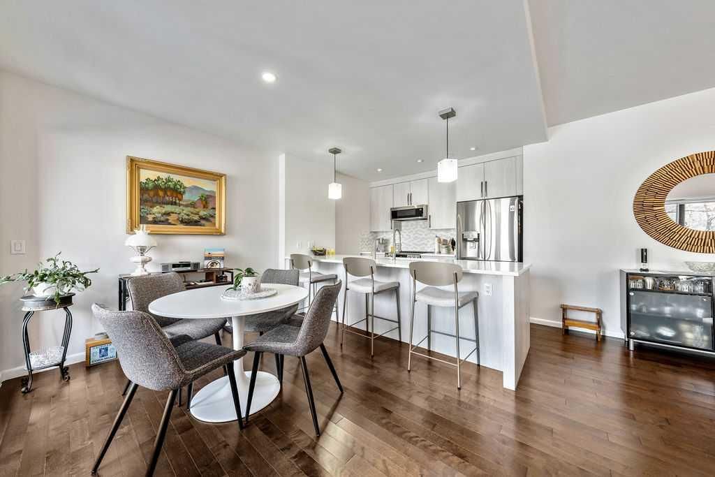 207, 414 Meredith Road NE, Calgary — photo 3 of 27
