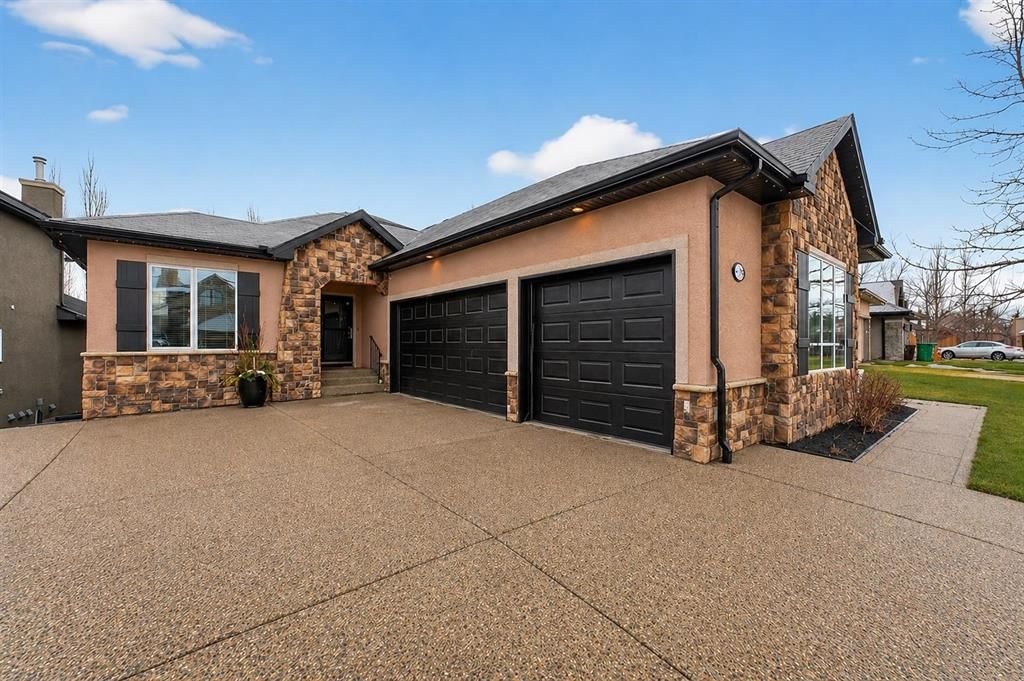 2735 Evercreek Bluffs Way SW, Calgary — photo 2 of 45