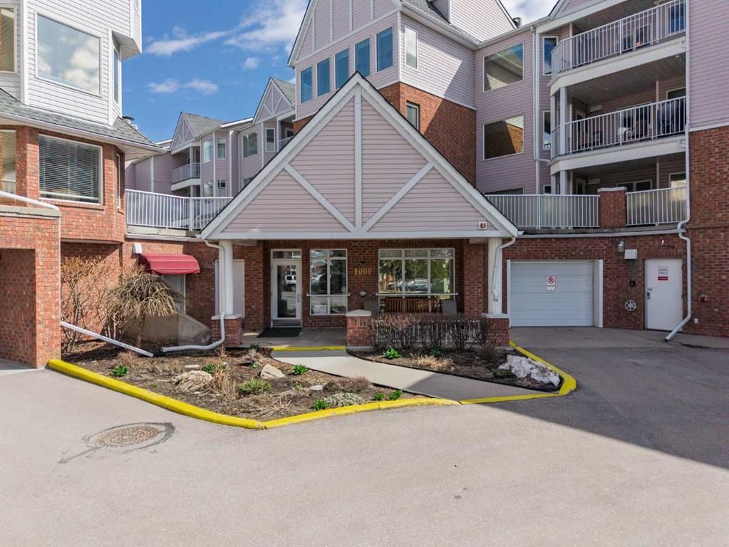 1311, Hawksbrow Point NW, Calgary — main listing photo