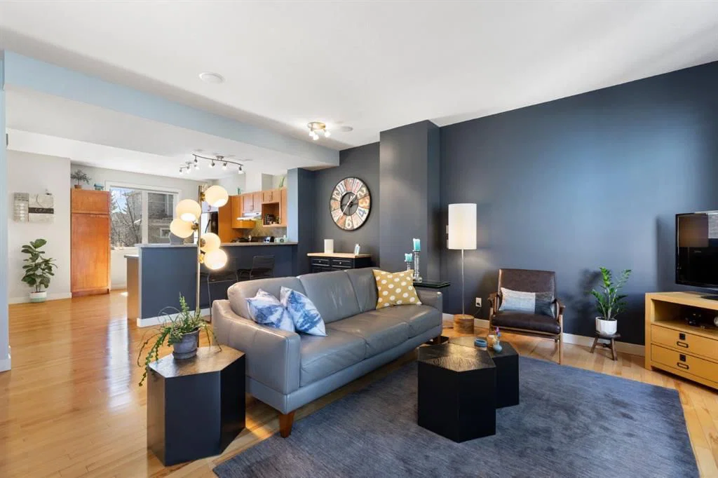 803, 8000 Wentworth Drive SW, Calgary — photo 3 of 30
