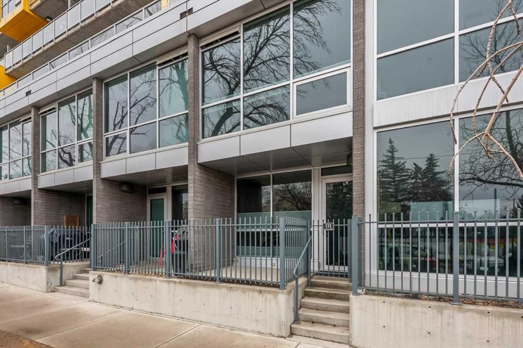 111, 235 9A Street NW, Calgary — photo 2 of 25