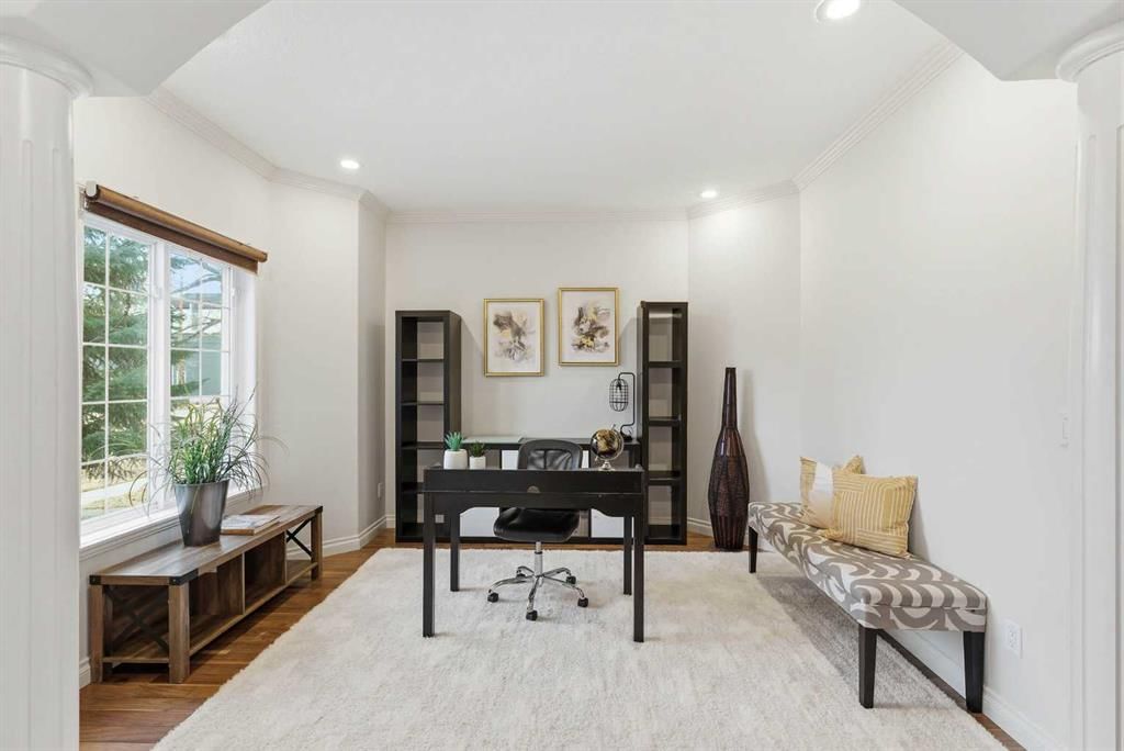 507 17 Avenue NW, Calgary — main listing photo