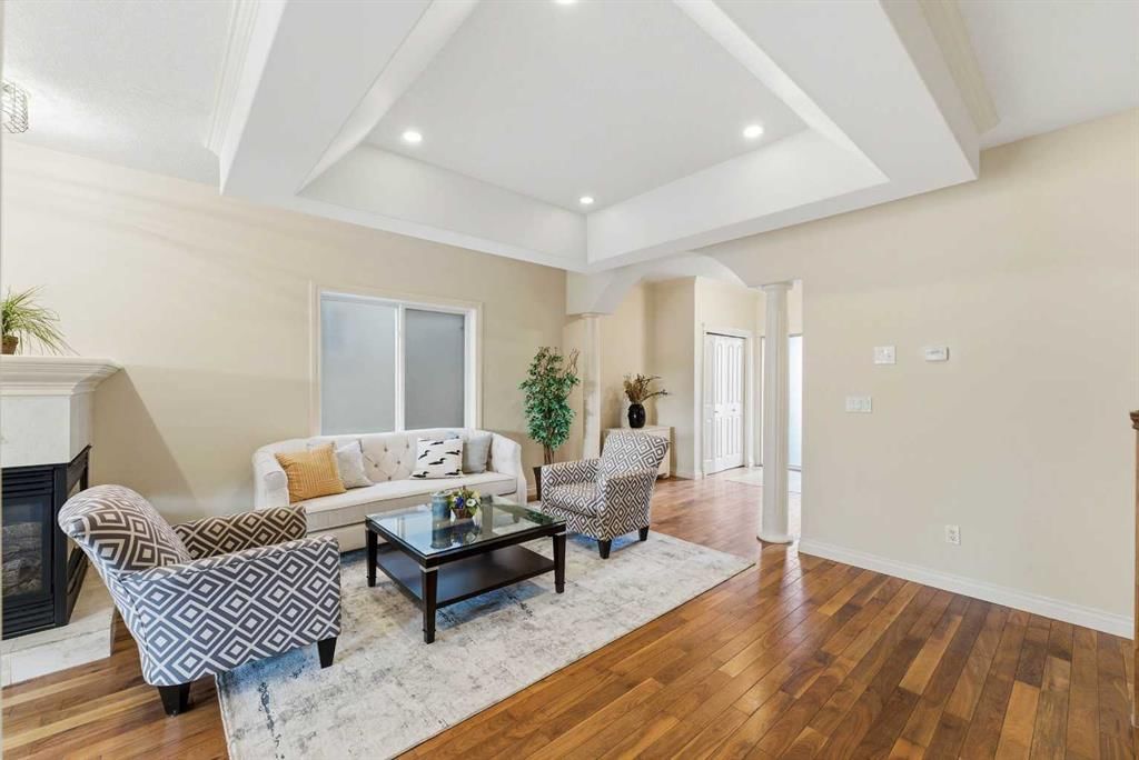 507 17 Avenue NW, Calgary — photo 4 of 50