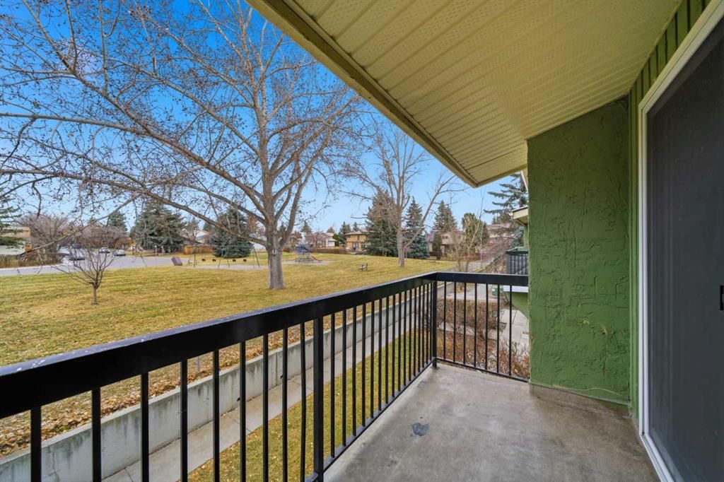 306, 2200 Woodview Drive SW, Calgary — photo 3 of 17