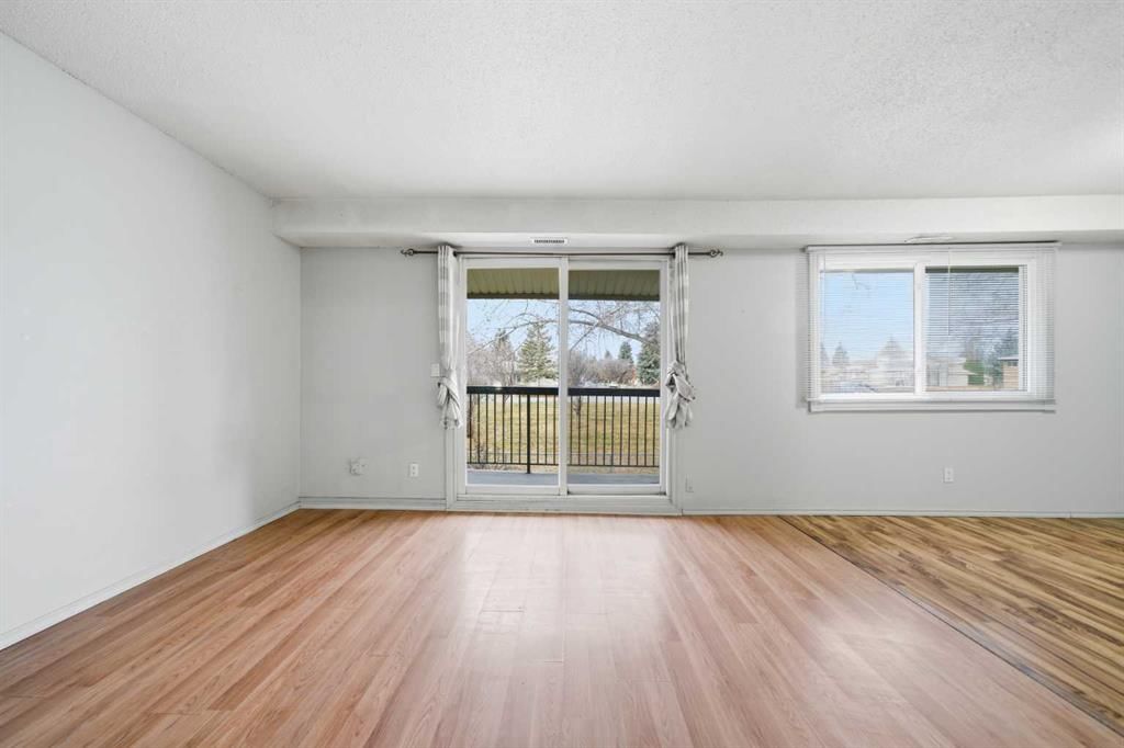 306, 2200 Woodview Drive SW, Calgary — photo 4 of 17