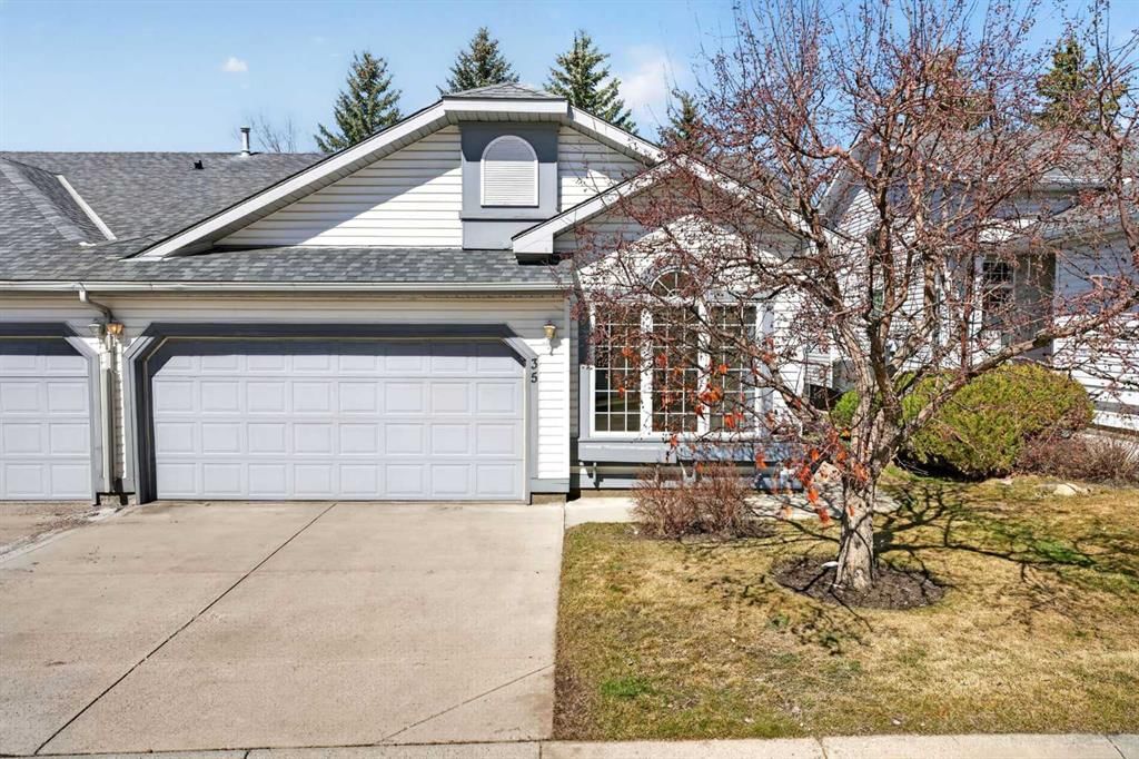 35 Douglasview Park SE, Calgary — photo 2 of 40