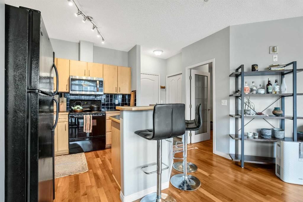 306, 1026 12 Avenue SW, Calgary — photo 5 of 24