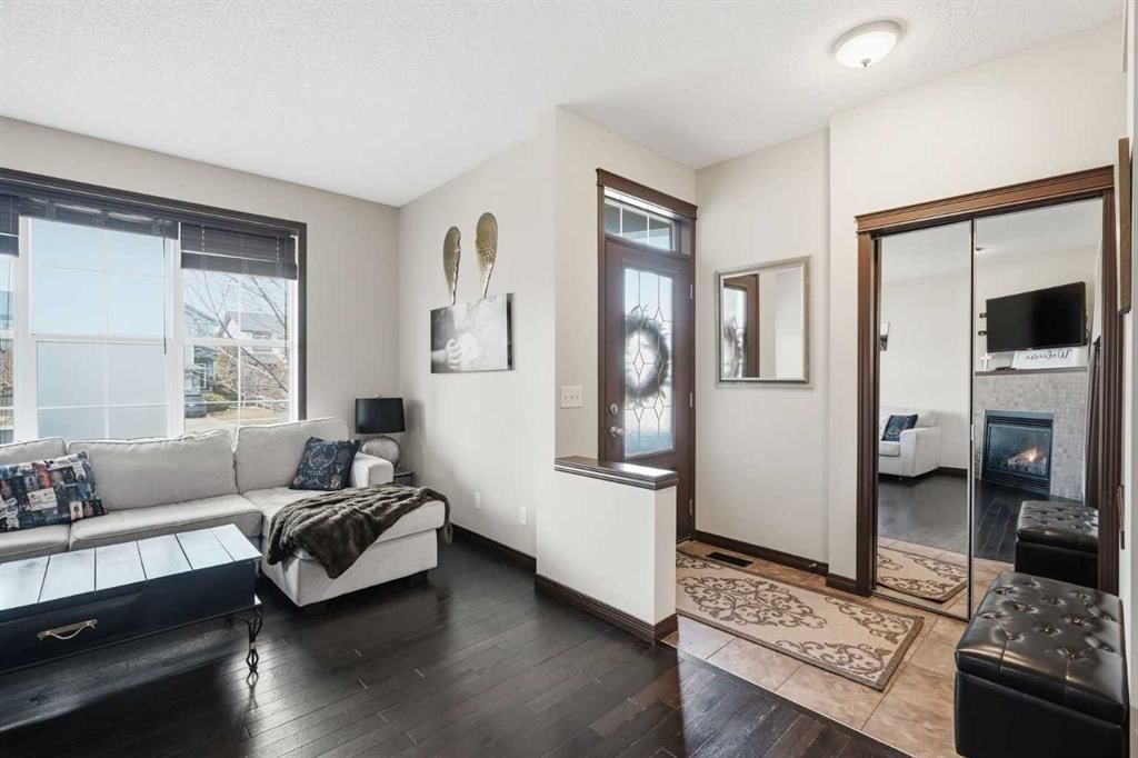 1795 New Brighton Drive SE, Calgary — photo 3 of 28