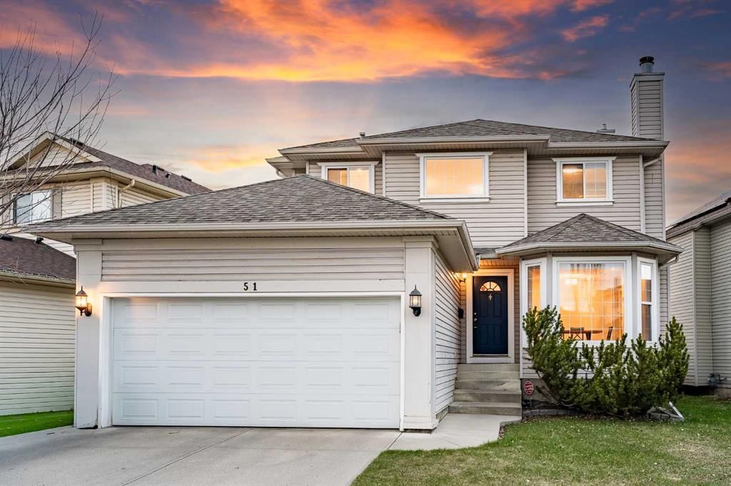 51 Sierra Nevada Way SW, Calgary — main listing photo
