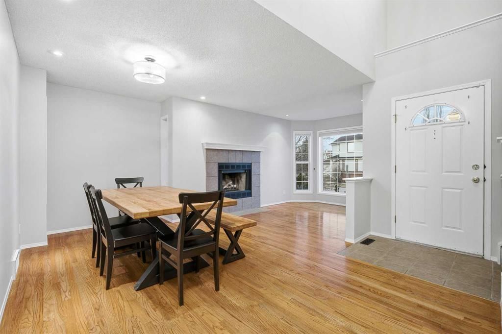 51 Sierra Nevada Way SW, Calgary — photo 5 of 49