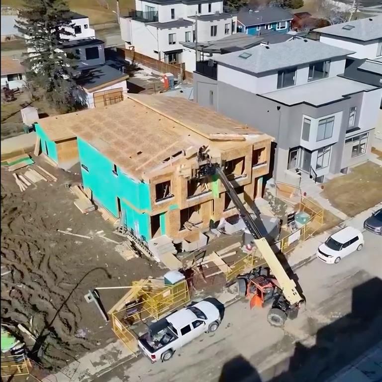 51 Sovereign Heights SW, Calgary — photo 3 of 5
