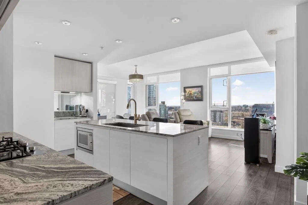 1907, 310 12 Avenue SW, Calgary — main listing photo