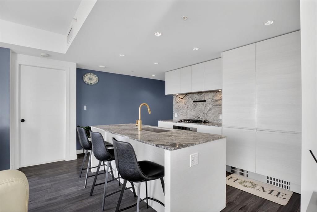 1907, 310 12 Avenue SW, Calgary — photo 4 of 19