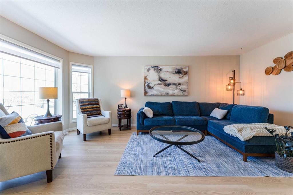 217 Martin Crossing Way NE, Calgary — photo 2 of 42