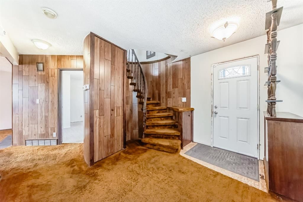 619 Maryvale Way NE, Calgary — photo 5 of 50