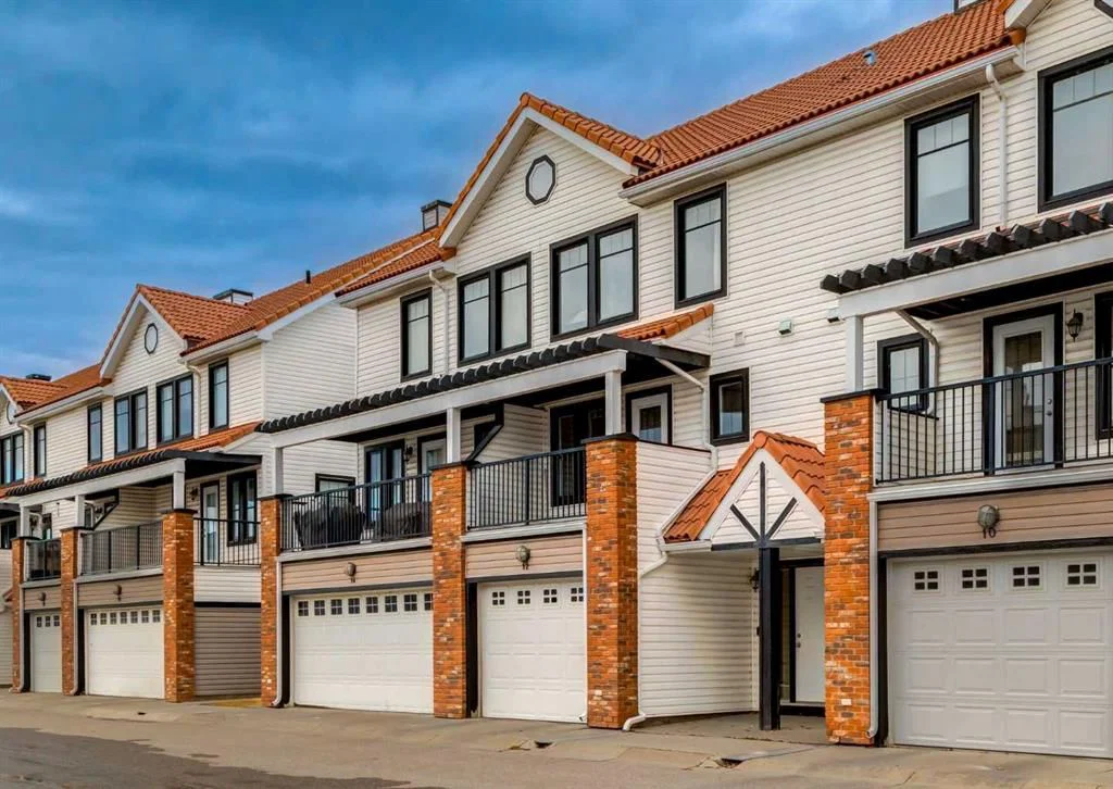 12 Royal Oak Lane NW, Calgary — main listing photo