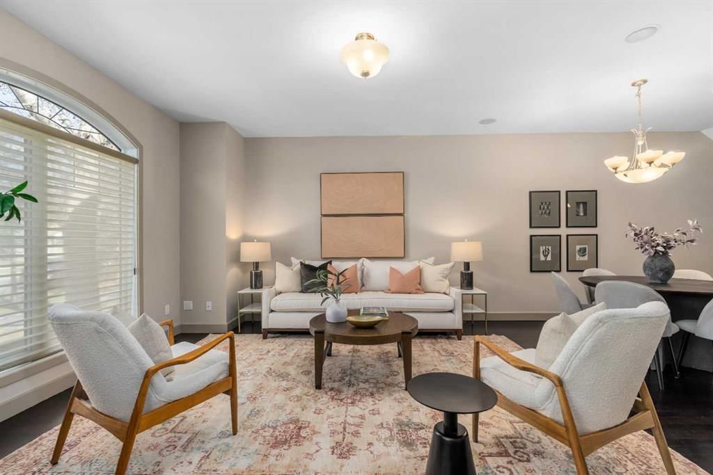 409 19 Avenue NE, Calgary — photo 5 of 47
