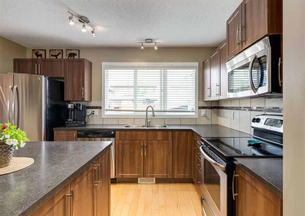 165 Walden Manor SE, Calgary — photo 4 of 48