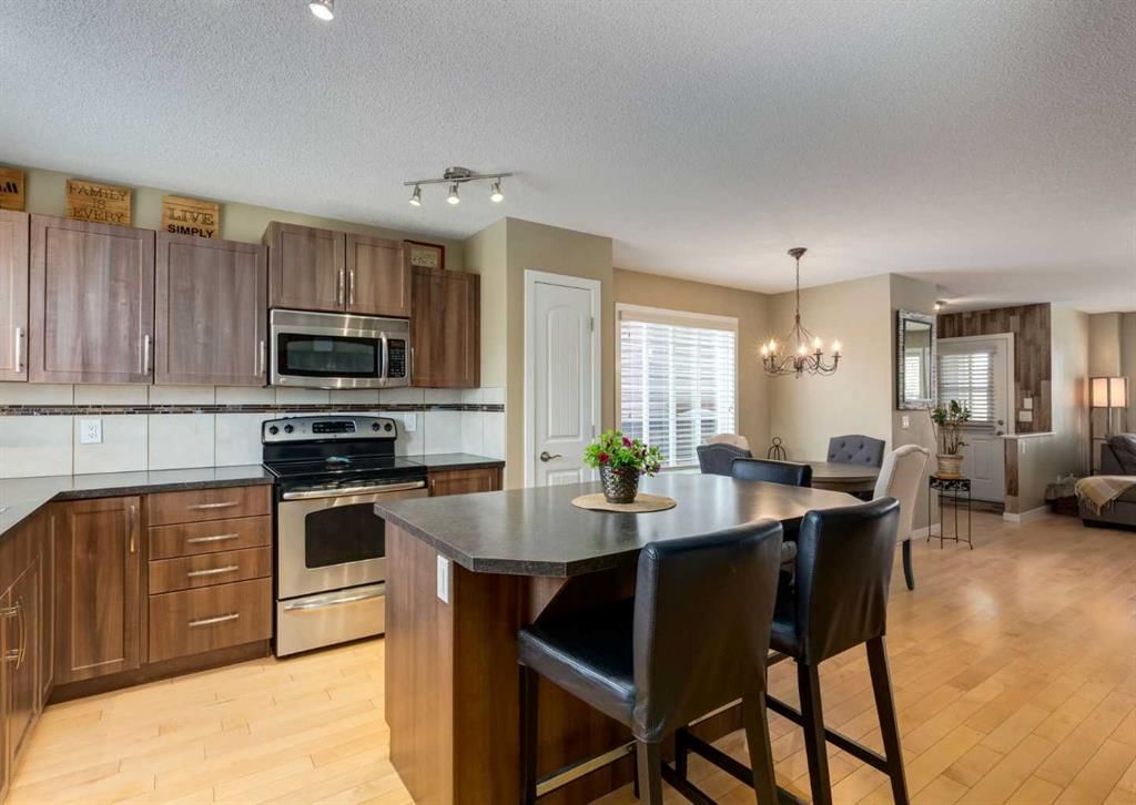 165 Walden Manor SE, Calgary — photo 5 of 48