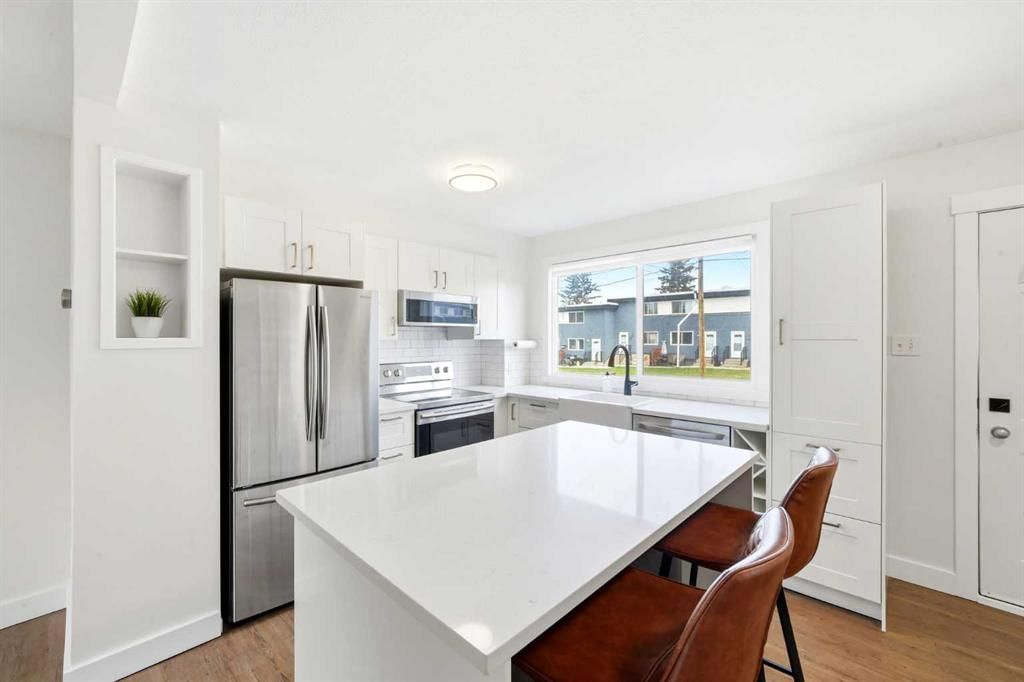 231, 2211 19 Street NE, Calgary — recently sold townhome