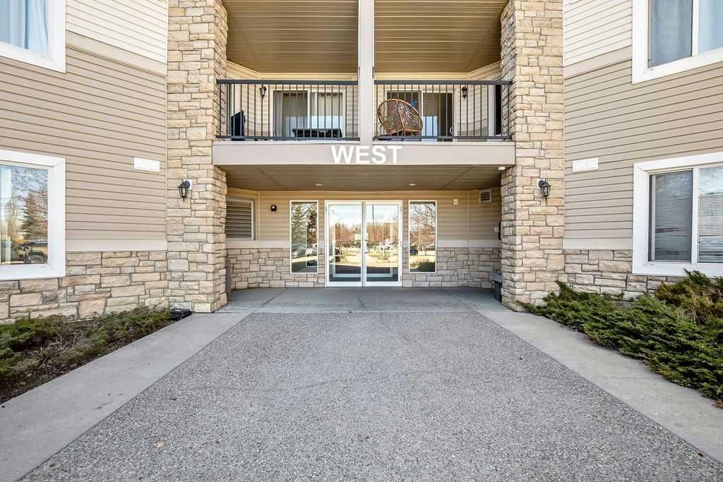 1212, 2395 Eversyde Avenue SW, Calgary — photo 3 of 20