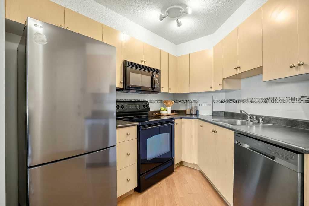 1212, 2395 Eversyde Avenue SW, Calgary — photo 5 of 20