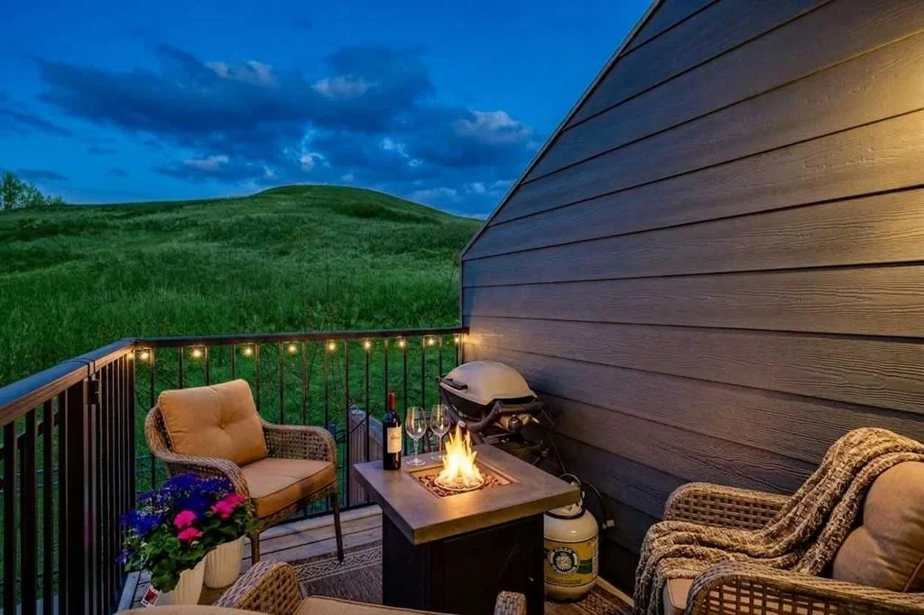 228 Cranbrook Square SE, Calgary — main listing photo