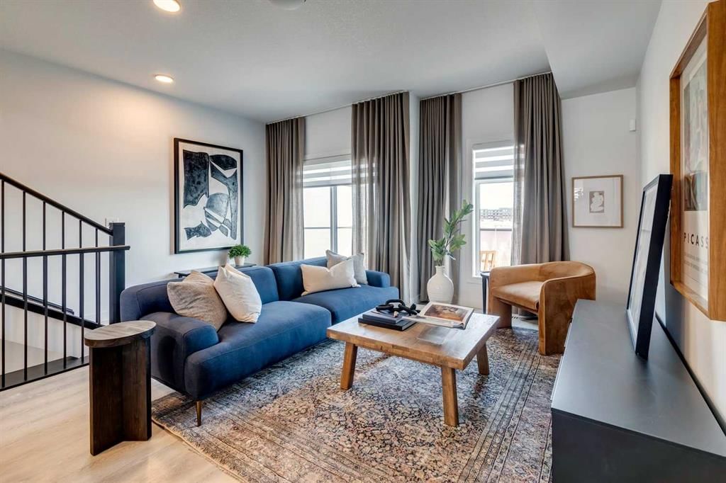 866 83 Street SW, Calgary — photo 4 of 10