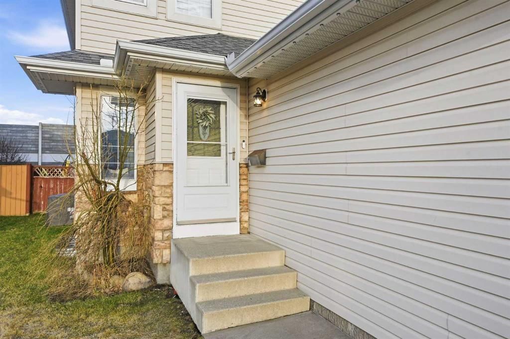 289 Douglas Ridge Circle SE, Calgary — photo 5 of 47