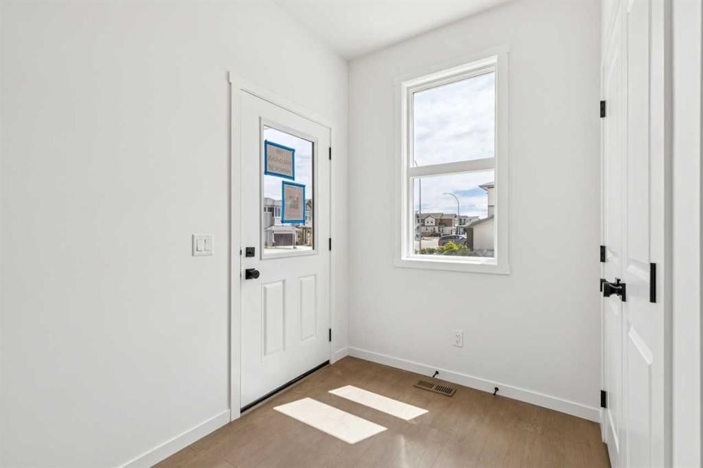 199 Walgrove Manor SE, Calgary — photo 3 of 34