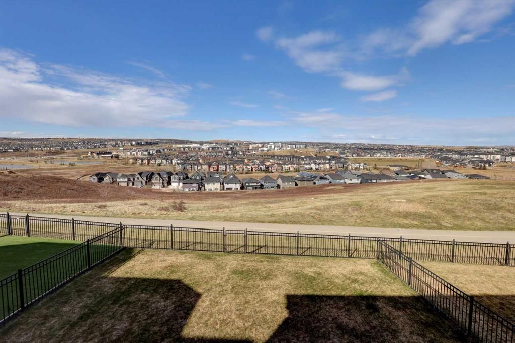 83 Evansridge View NW, Calgary — photo 3 of 46