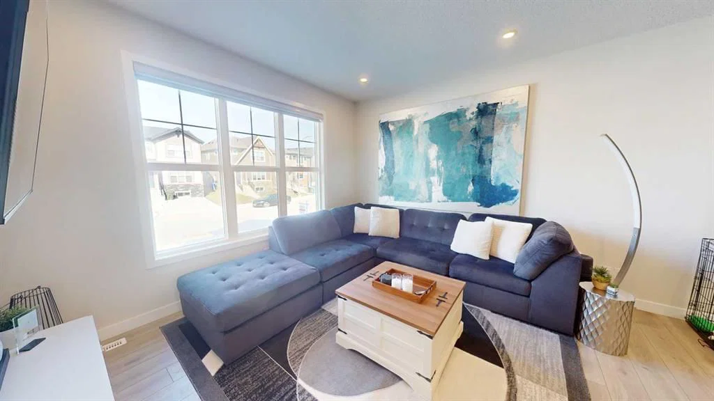 115 Magnolia Drive SE, Calgary — photo 5 of 27