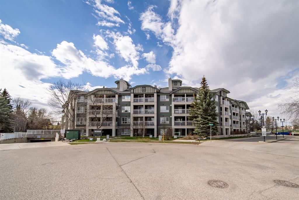 439, 35 Richard Court SW, Calgary — photo 2 of 31