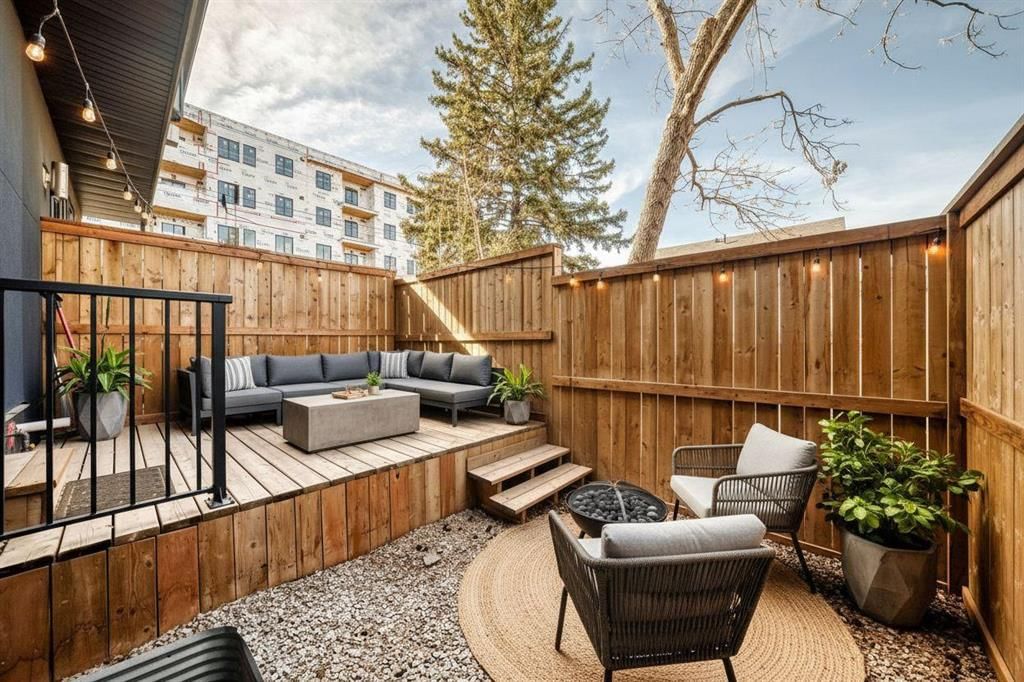 3704 28 Avenue SW, Calgary — photo 5 of 50