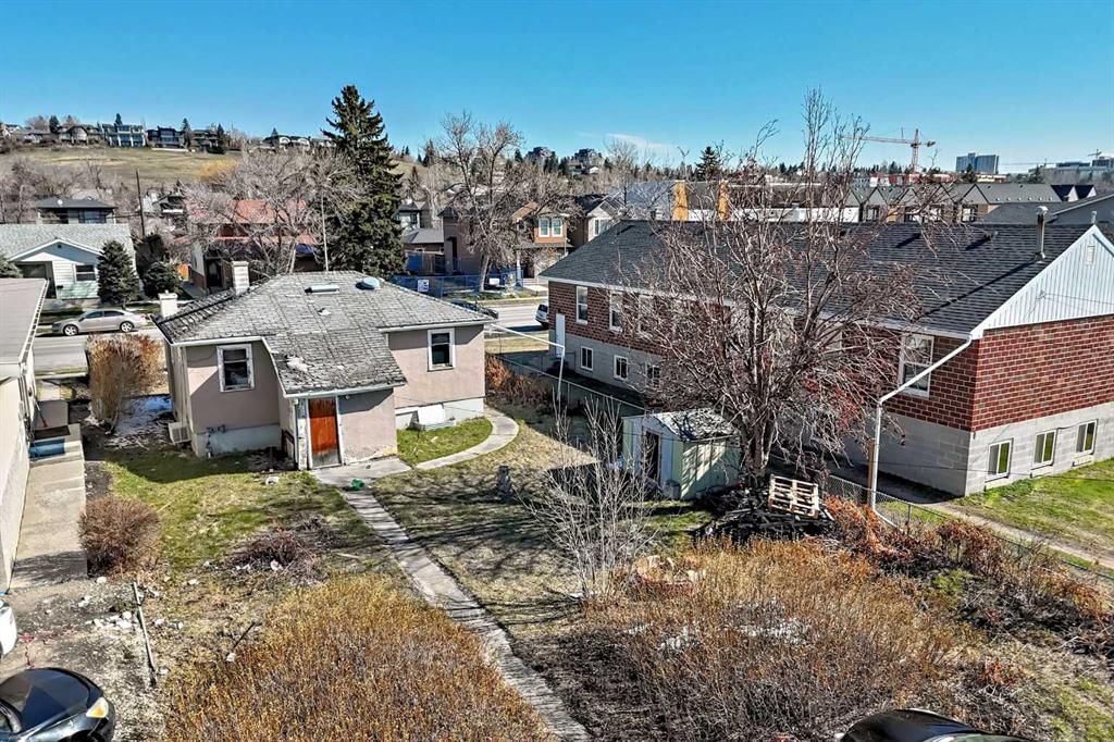 2117 5 Avenue NW, Calgary — photo 5 of 21