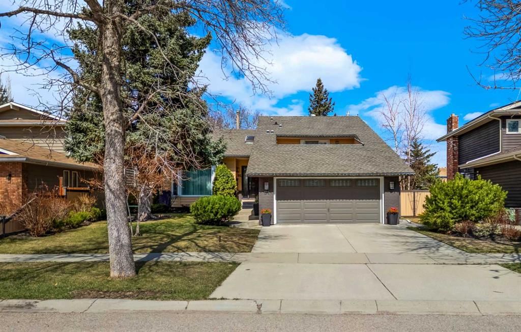 91 Sun Valley Drive SE, Calgary — main listing photo