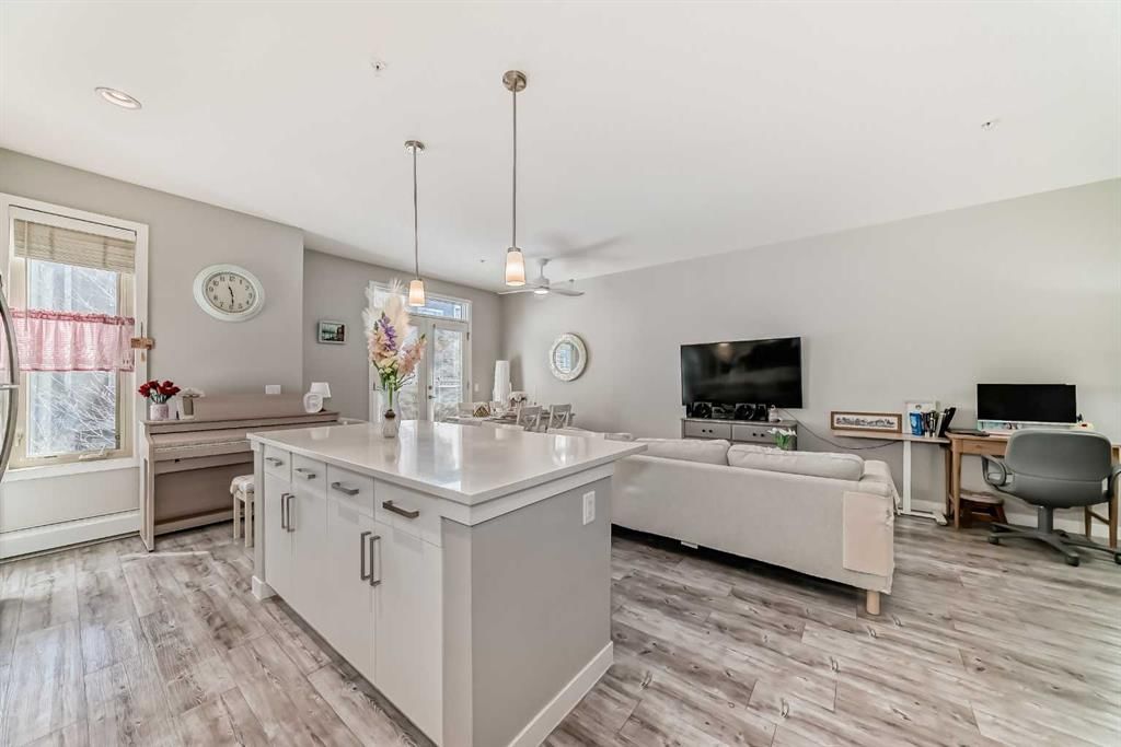 220, 7 Westpark Common SW, Calgary — photo 5 of 37