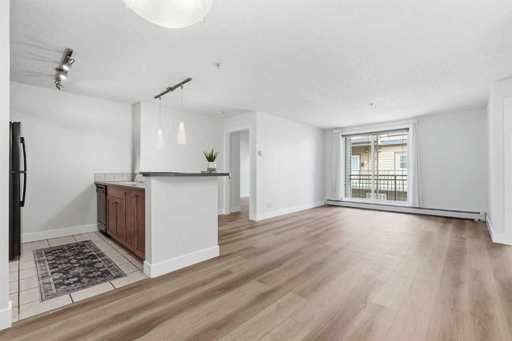 203, 2440 34 Avenue SW, Calgary — main listing photo