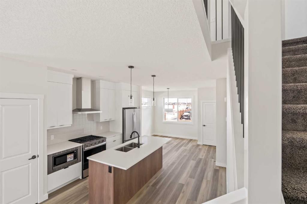 216 Ricardo Ranch Drive SE, Calgary — photo 3 of 29