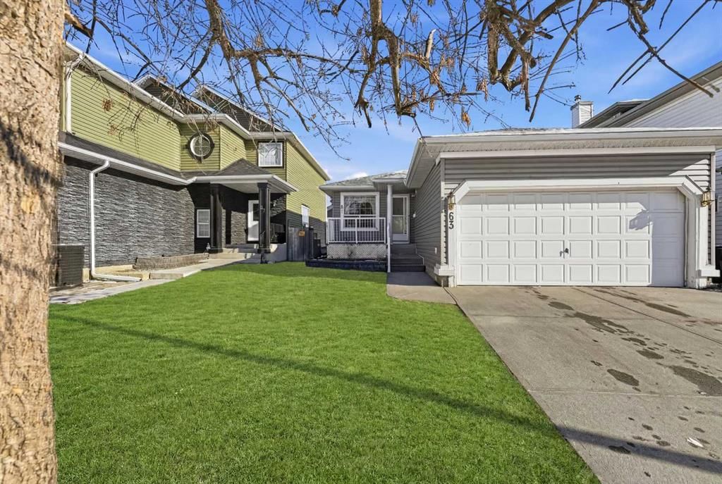 63 Anaheim Crescent NE, Calgary — photo 2 of 34