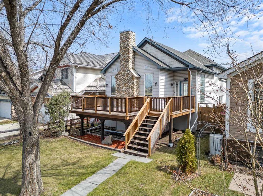 14700 Mt Mckenzie Drive SE, Calgary — main listing photo
