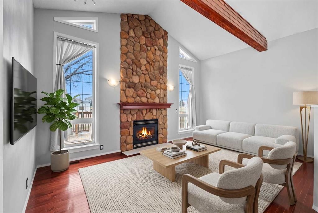 14700 Mt Mckenzie Drive SE, Calgary — photo 3 of 50