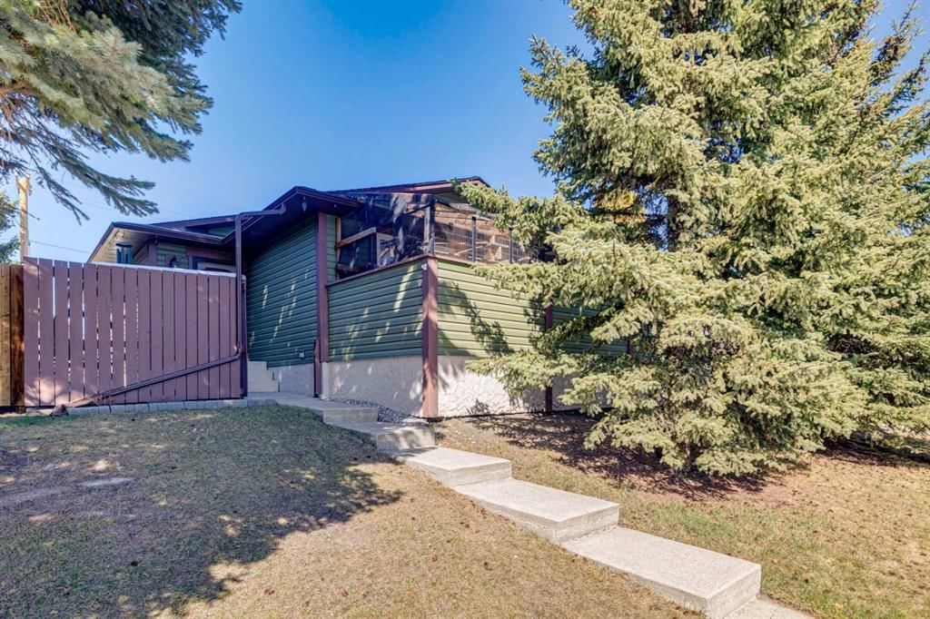 95 McHugh Road NE, Calgary — main listing photo
