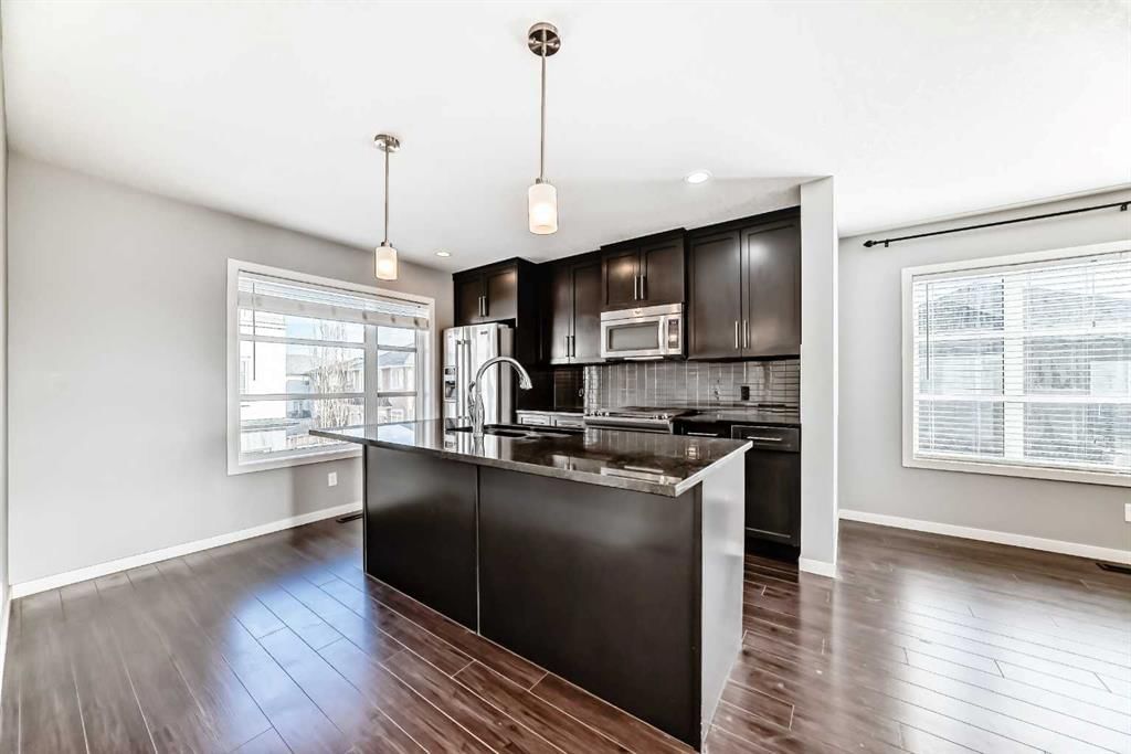 911 Evansridge Park NW, Calgary — photo 3 of 36