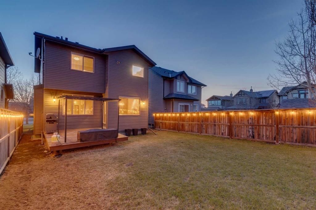676 Auburn Bay Boulevard SE, Calgary — photo 3 of 46