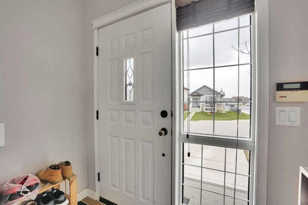 4 Martin crossing Bay NE, Calgary — photo 4 of 50