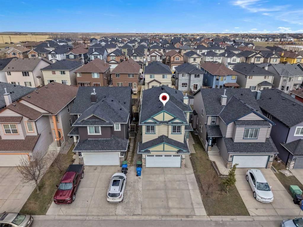33 saddlecrest Crescent NE, Calgary — main listing photo