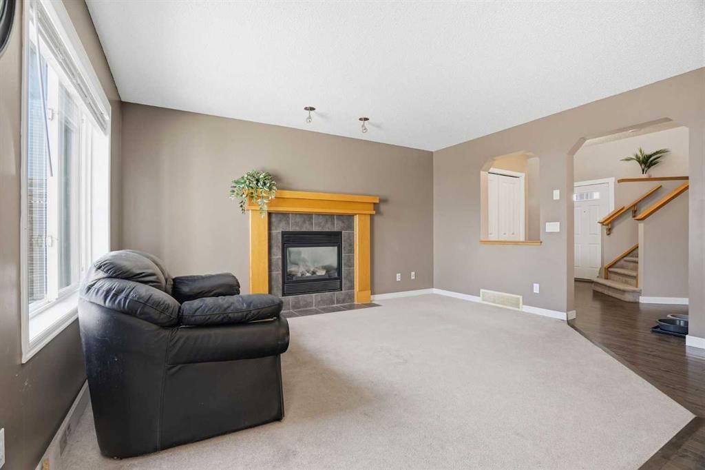 202 New Brighton Manor SE, Calgary — photo 5 of 50