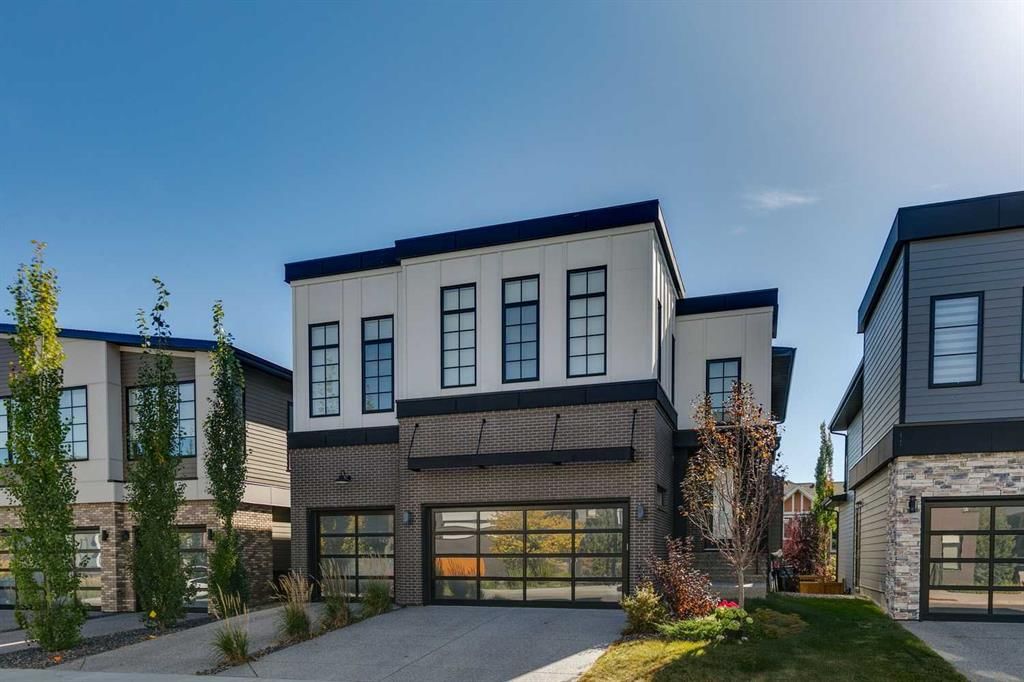 7865 8A Avenue SW, Calgary — main listing photo